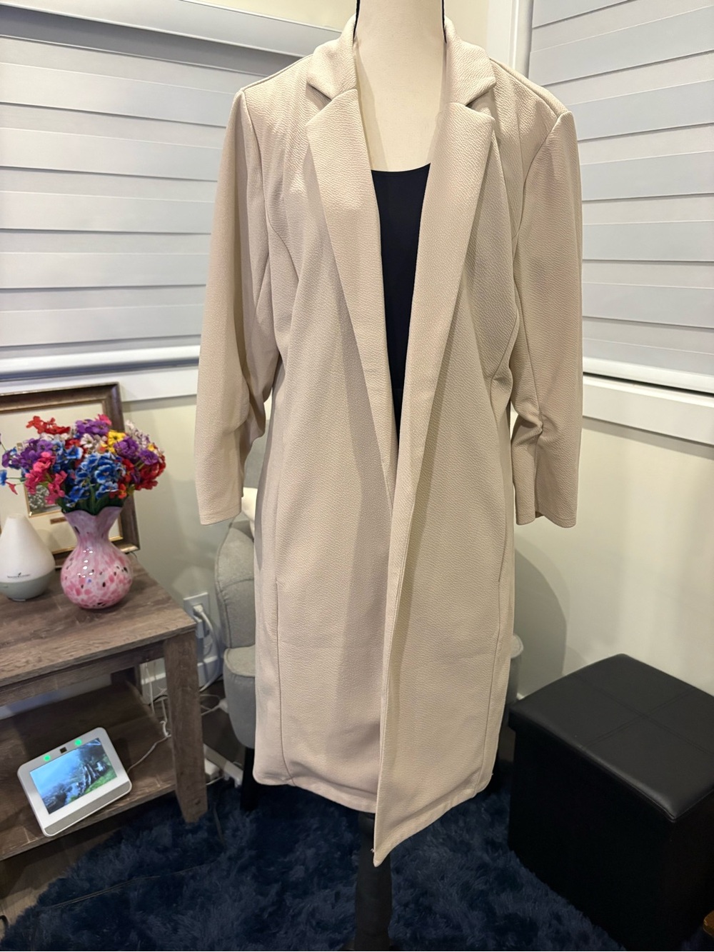 Suzy Shier Beige Textured Open-Front Blazer - Ruched 3/4 Sleeve Size Large NWT